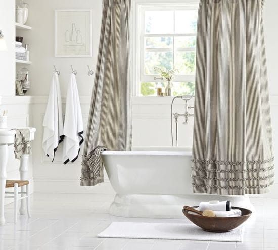7 Essential Accessories for Your Bathroom